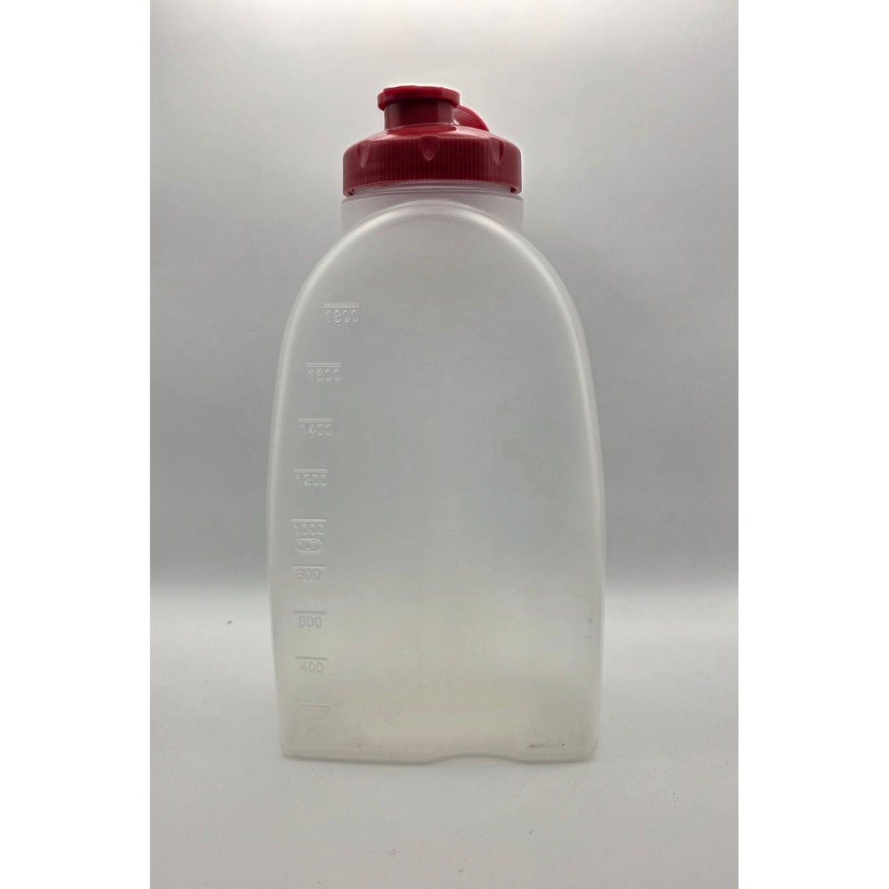 Vtg Rubbermaid Servin Saver 2 Quart Water Pitcher Red Flip Top Lid Made in USA
